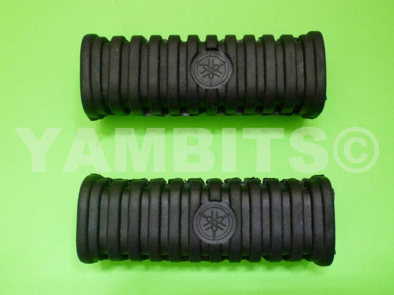 YDS7 Footrest Rubbers Square Rear