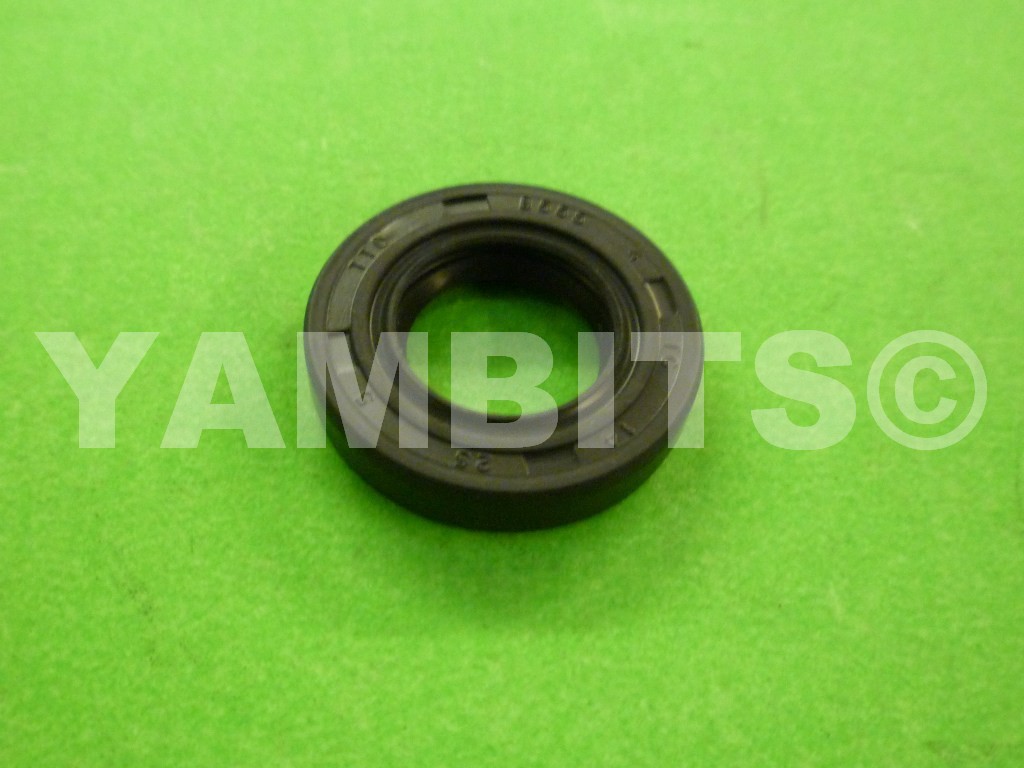 DT125 Clutch Arm Oil Seal
