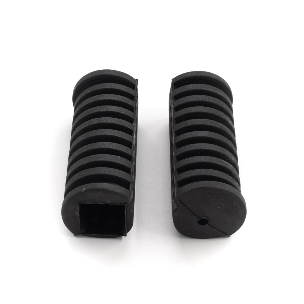 TX650 Footrest Rubbers Front 1974 Only